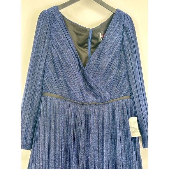 Mac Duggal NWT size 18W shimmering v neck long sleeve gown 48892 plus size mothe - Picture 9 of 16